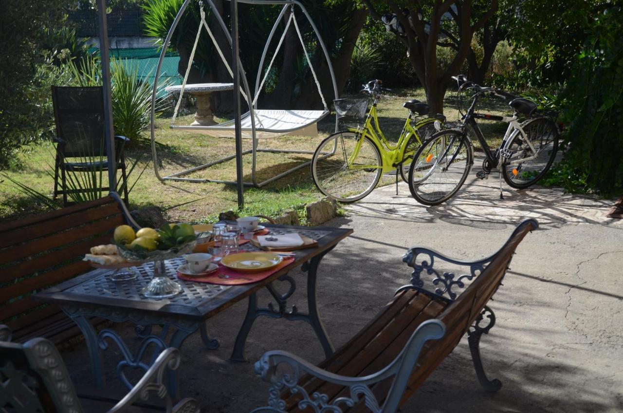 Calicantus Bed And Breakfast 알벤가 외부 사진